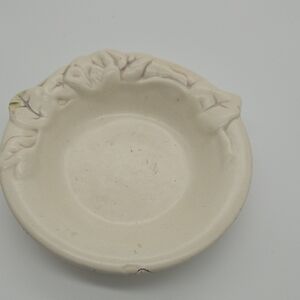 Elegant Cream Ceramic Dish